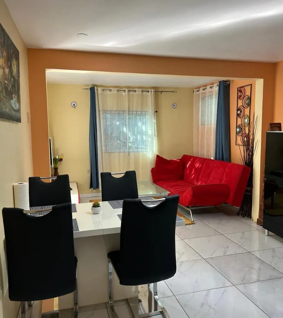 Paradies Apartments 1 مونتيغو باي